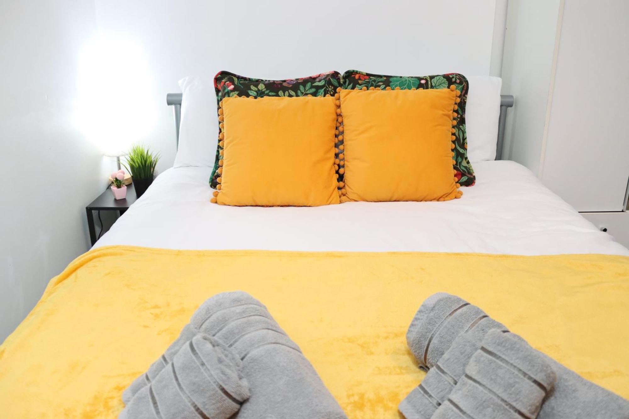 Stylish - Private Bathroom, 15mins To London! Apartment *